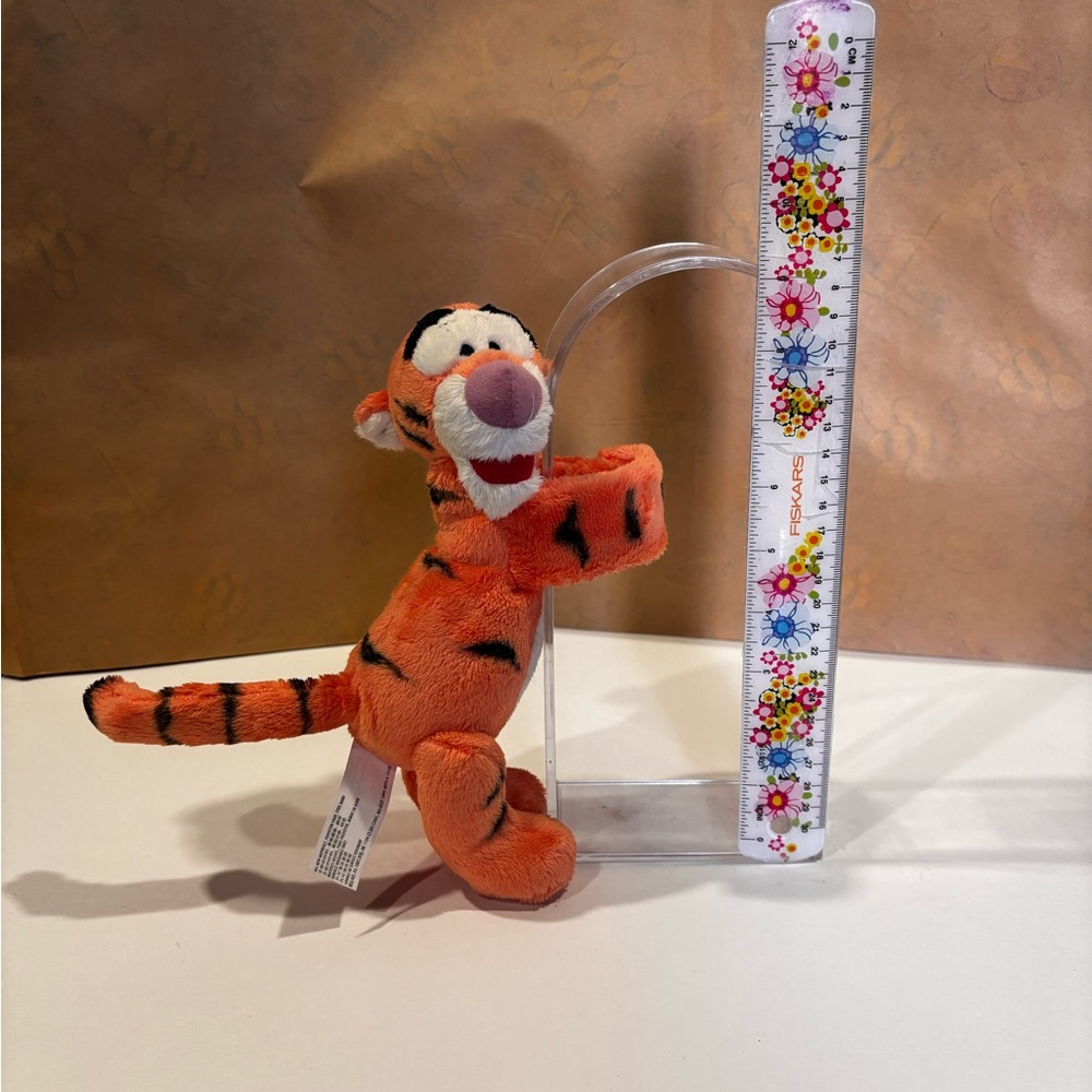 10" Disney Tigger Super Soft Plush Snuggle Snapper Bracelet  Disney Parks